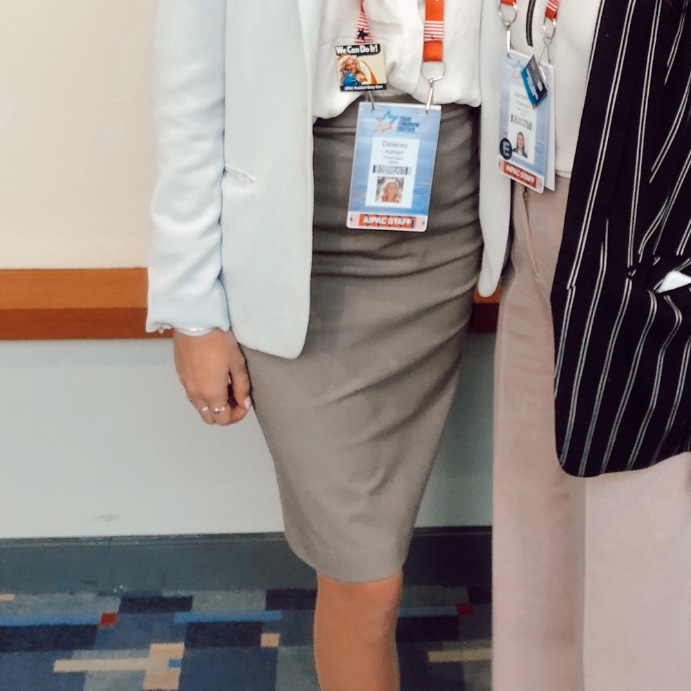 Theory neutral pencil skirt